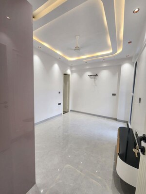 Room in 3 BHK Apartment at Sector 4 Dwarka – for Rent