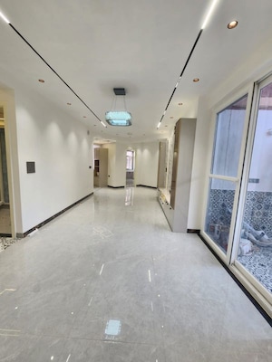 Room in 3 BHK Apartment at Sector 4 Dwarka – for Rent