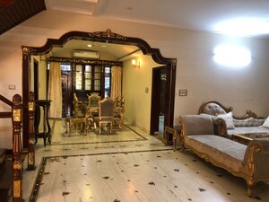 Living Room in 6 BHK Independent House at Sector 21 – for Rent