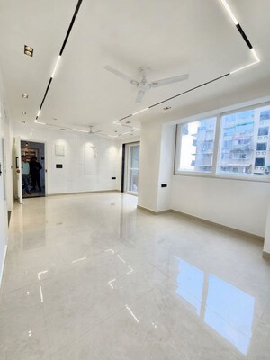 Room in 3 BHK Apartment at Sector 19 Dwarka – for Rent