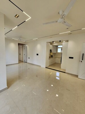 Room in 3 BHK Apartment at Sector 19 Dwarka – for Rent