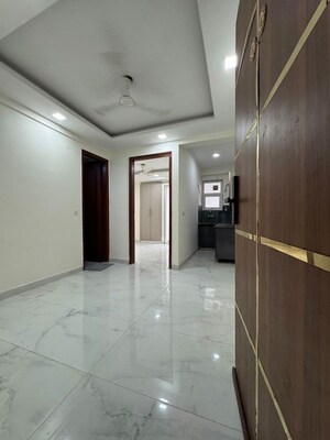 Room in 1 BHK Apartment at Chattarpur – for Rent