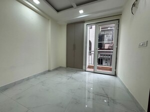 Room in 1 BHK Apartment at Chattarpur – for Rent