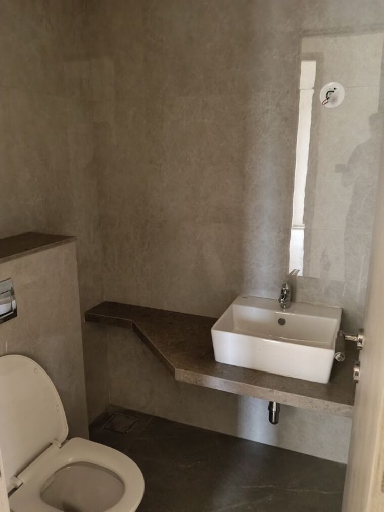 Bathroom, ms-gateway 3 Bedroom 1170 Sq.Ft. Apartment In Juhu Road Mumbai 10591481