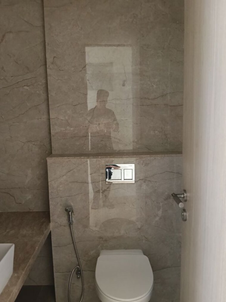 Bathroom, ms-gateway 3 Bedroom 1170 Sq.Ft. Apartment In Juhu Road Mumbai 10591481