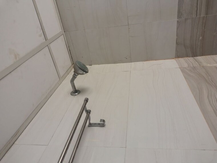 Bathroom, amrapali-leisure-park 3 Bedroom 1145 Sq.Ft. Apartment In Amrapali Leisure Valley Greater Noida 10591471