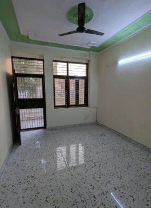Room in 2 BHK Apartment at Xu 2 Greater Noida – for Rent