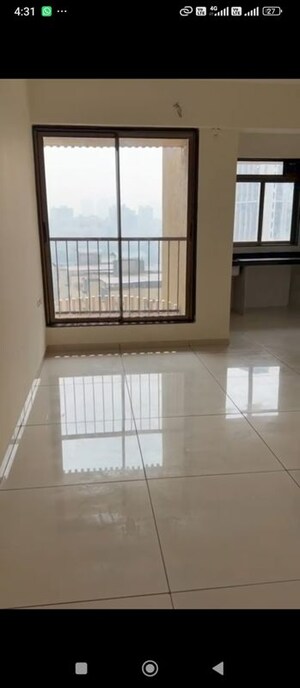 Room in 1 BHK Apartment at Chandak 34 Park Estate, Goregaon West – for Sale