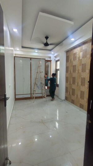 Bathroom in 3 BHK Builder Floor at Vasundhara Sector 5 – for Sale