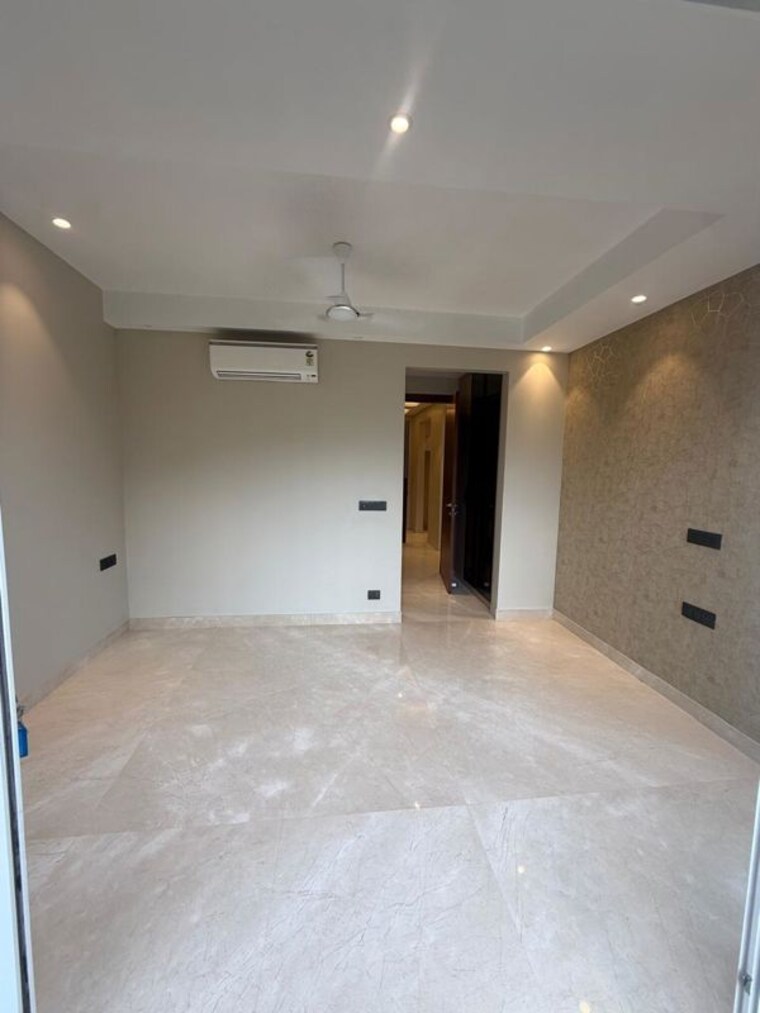 Room, kalkaji 3 Bedroom 1500 Sq.Ft. Builder Floor In Kalkaji Delhi 10591510
