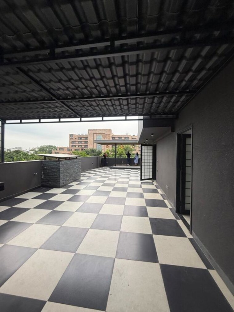 Terrace, kalkaji 3 Bedroom 1500 Sq.Ft. Builder Floor In Kalkaji Delhi 10591510