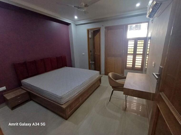 Living Room, sector 42 3 Bedroom 240 Sq.Yd. Builder Floor In Sector 42 Gurgaon 10591523