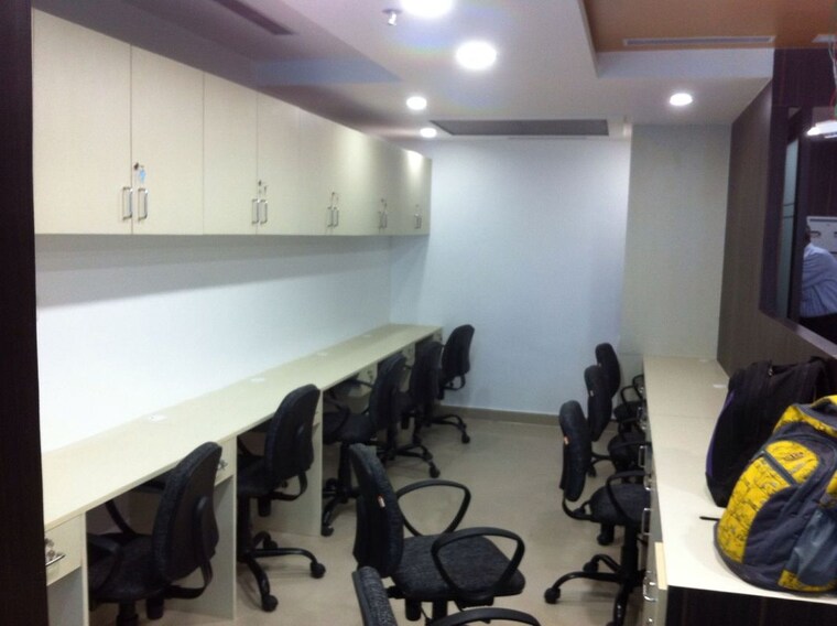 Team Area, logix-technova Commercial Office Space 808 Sq.Ft. In Sector 132 Noida 10566515