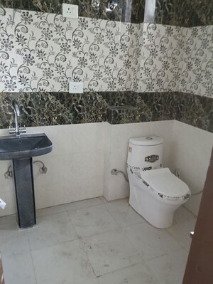 Bathroom in 2 BHK Apartment at RWA Apartments Sector 19, Sector 19 – for Rent