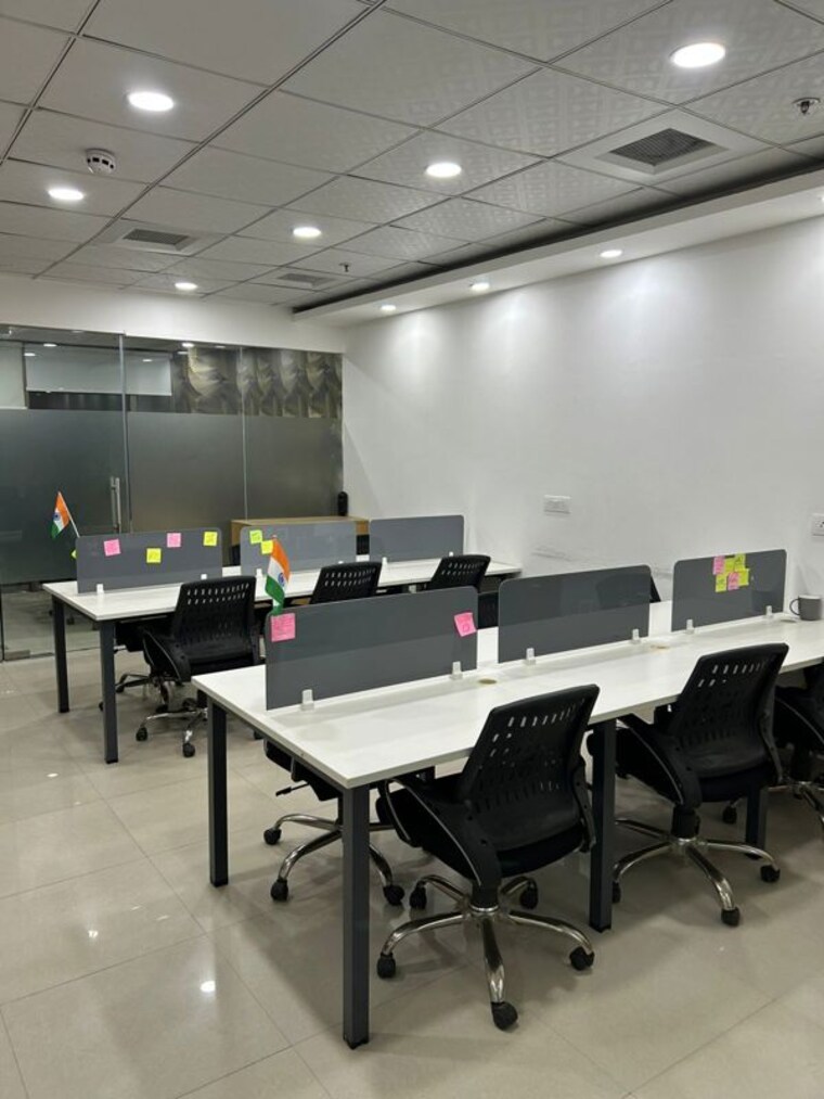 Team Area, assotech-business-cresterra Commercial Office Space 1045 Sq.Ft. In Sector 135 Noida 10550150