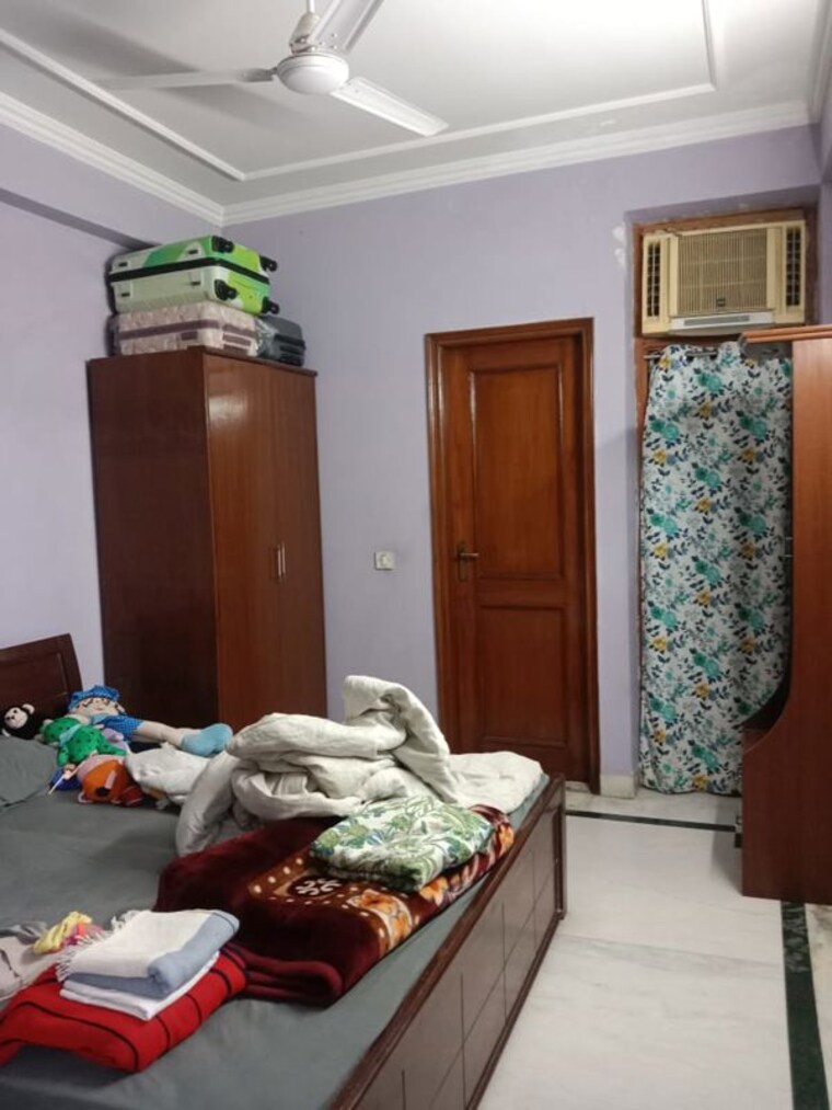Bedroom, chittaranjan park 3 Bedroom 1400 Sq.Ft. Builder Floor In Chittaranjan Park Delhi 10591541