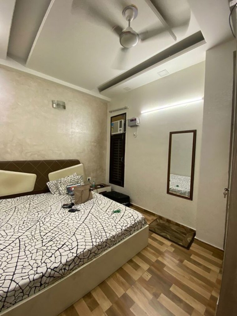 Bedroom, vasundhara sector 5 3 Bedroom 1200 Sq.Ft. Builder Floor In Vasundhara Sector 5 Ghaziabad 10591546