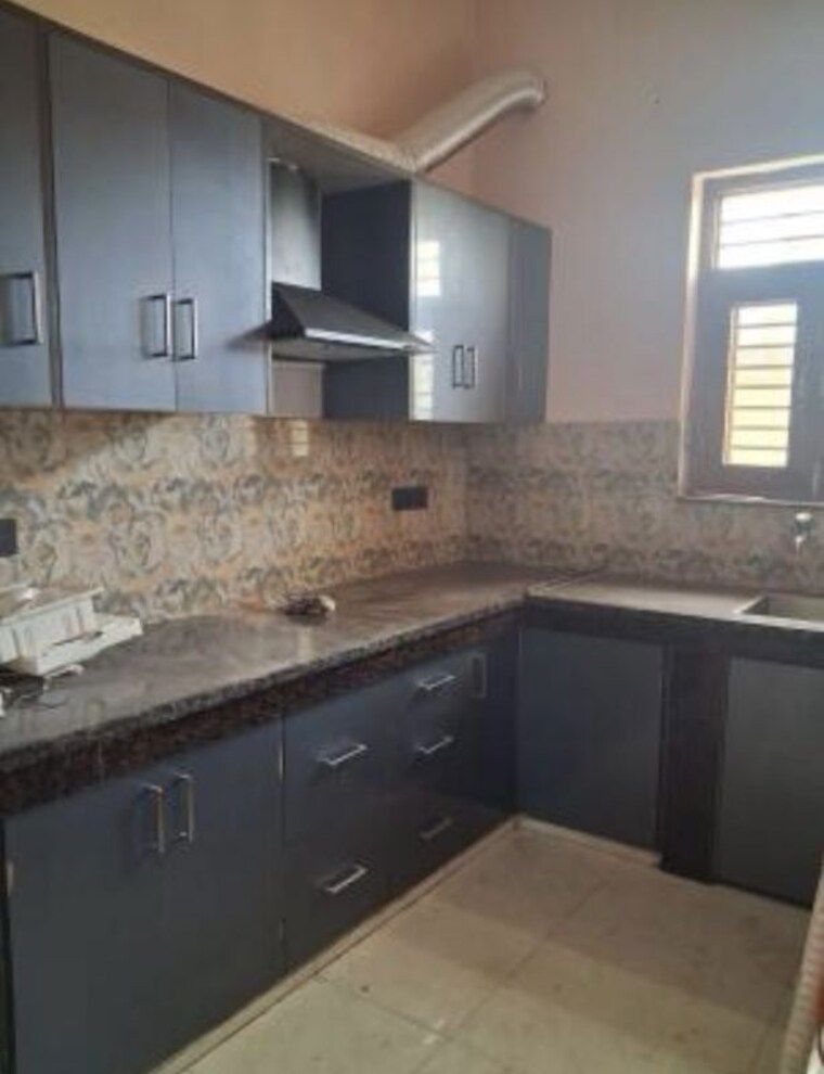 Kitchen, delta ii greater noida 2 Bedroom 120 Sq.Mt. Apartment In Delta Ii Greater Noida Greater Noida 10591553