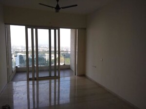 Room in 2 BHK Apartment at LnT Realty Crescent Bay, Parel – for Rent