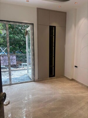 Room in 3 BHK Builder Floor at Safdarjung Enclave – for Sale