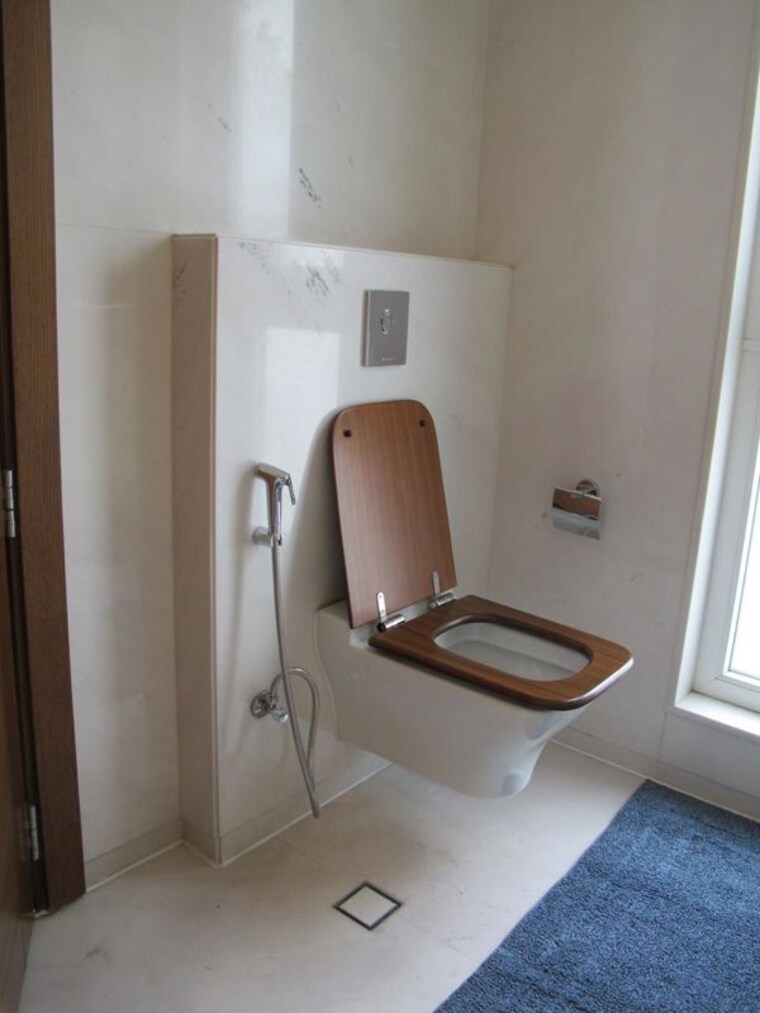 Bathroom, jor bagh 3 Bedroom 2750 Sq.Ft. Builder Floor In Jor Bagh Delhi 10591576