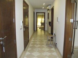 3 BHK Builder Floor – Entrance View at Jor Bagh - for Rent