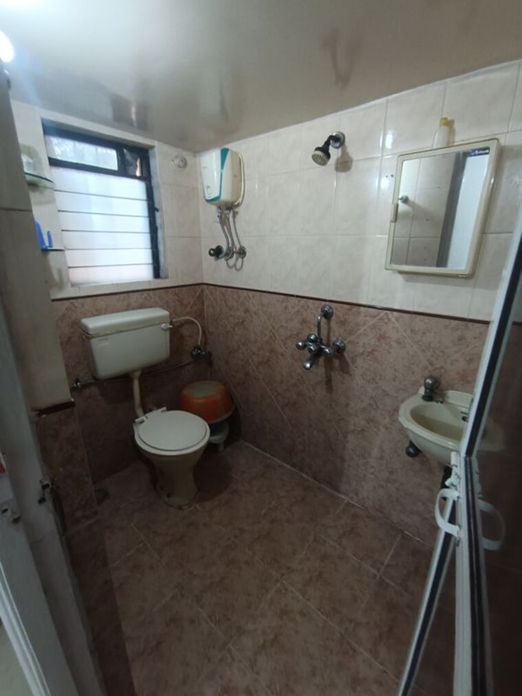 Bathroom, abrol-krishna-utsav 2 Bedroom 700 Sq.Ft. Apartment In Malad West Mumbai 10591582