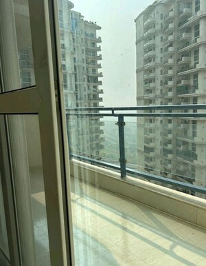 3 BHK Apartment For Rent in Mahagun Mezzaria, Sector 78
