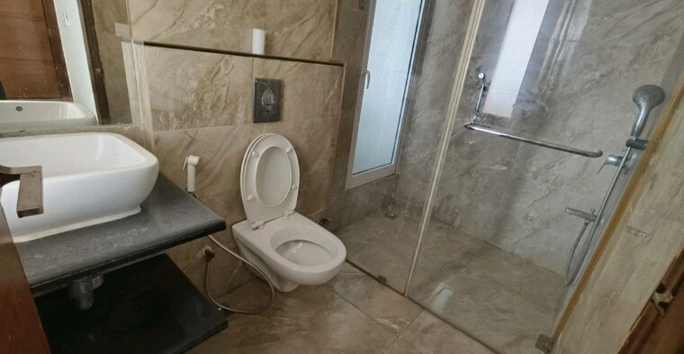 Bathroom, mahagun-mezzaria 3 Bedroom 2500 Sq.Ft. Apartment In Sector 78 Noida 10591586