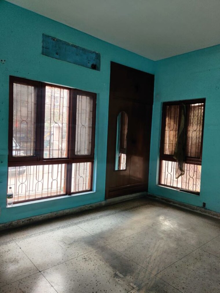 Room, limra-height 1 Bedroom 600 Sq.Ft. Apartment In Sector 73 Noida 10591565