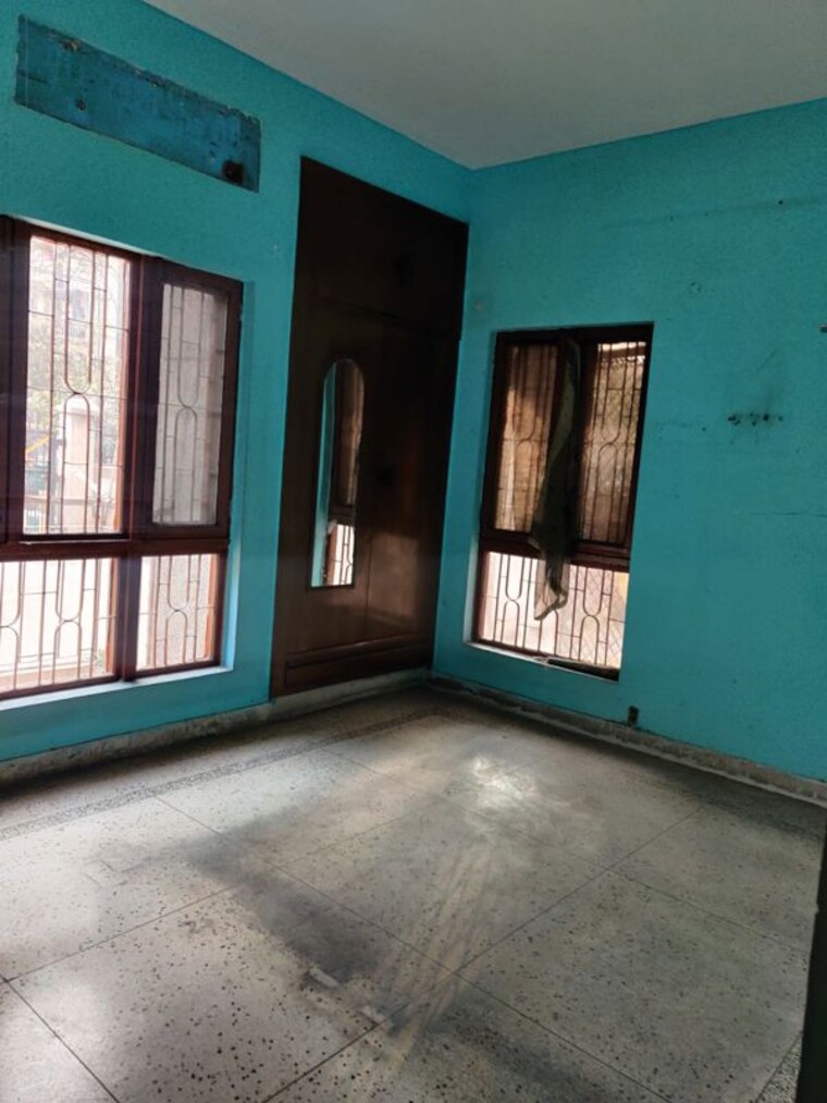 Room, limra-height 1 Bedroom 600 Sq.Ft. Apartment In Sector 73 Noida 10591565