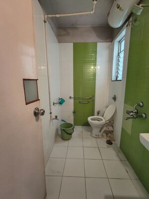 Bathroom in 2 BHK Apartment at Daulat Nagar, Anand Nagar – for Sale