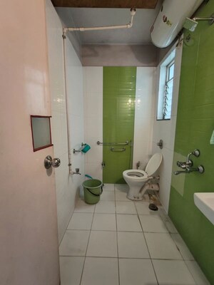 Bathroom in 2 BHK Apartment at Daulat Nagar, Anand Nagar – for Sale