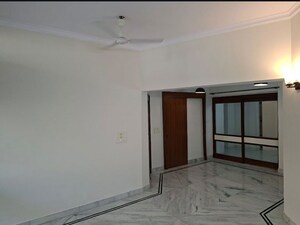 Room in 3 BHK Builder Floor at Uday Park – for Rent