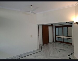 Room in 3 BHK Builder Floor at Uday Park – for Rent