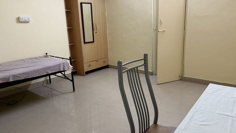 Room, shanthi nagar Pg For Girls In Shanthi Nagar 10548441
