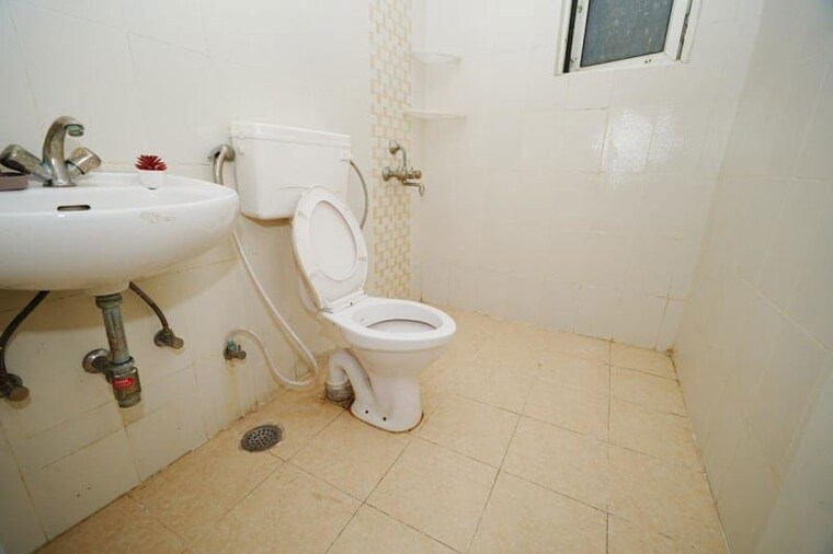 Bathroom, signature-global-city 3 Bedroom 1250 Sq.Ft. Apartment In Sector 37d Gurgaon 10591649