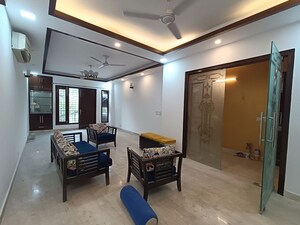 Gym in 3 BHK Builder Floor at Pamposh Enclave – for Sale