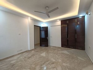 Room in 3 BHK Builder Floor at Pamposh Enclave – for Sale