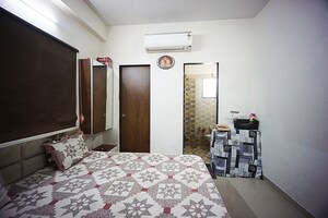 Bedroom in 2 BHK Apartment at Jivraj Park – for Sale