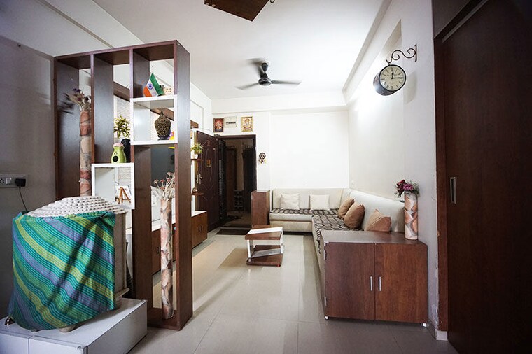 Living Room, jivraj park 2 Bedroom 125 Sq.Yd. Apartment In Jivraj Park Ahmedabad 10591664