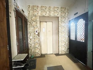 Team Area in 2 BHK Apartment at Jivraj Park – for Sale