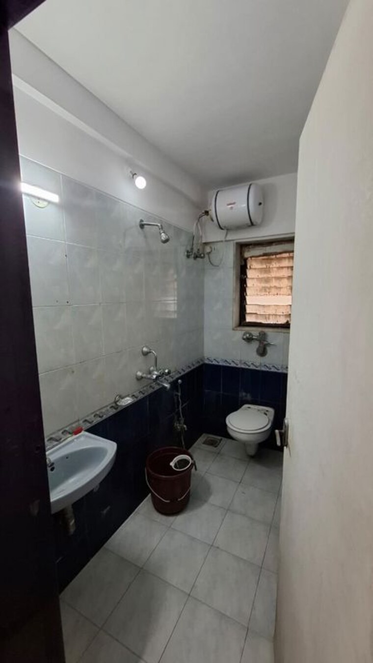 Bathroom, nahar-amrit-shakti 3 Bedroom 1050 Sq.Ft. Apartment In Chandivali Mumbai 10591668