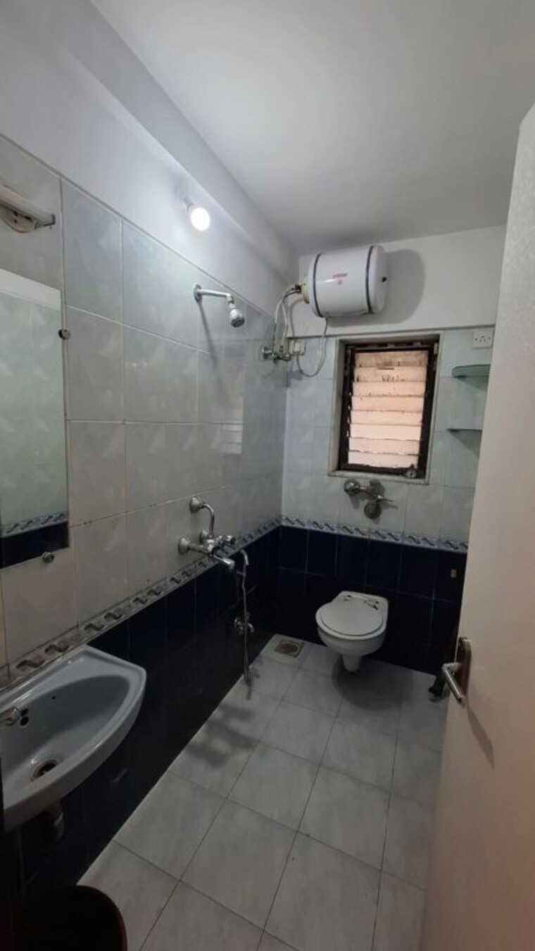Bathroom, nahar-amrit-shakti 3 Bedroom 1050 Sq.Ft. Apartment In Chandivali Mumbai 10591668