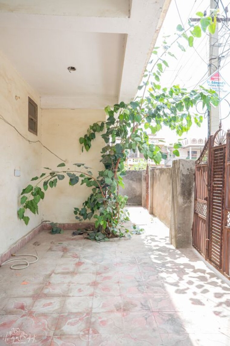 Balcony, model town 3 Bedroom 1300 Sq.Ft. Builder Floor In Model Town Jaipur 10591631