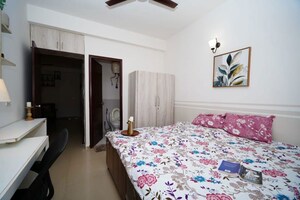 Bedroom in 3.5 BHK Apartment at Piedmont Taksila Heights, Sector 37c – for Sale