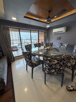 4 BHK Apartment For Rent in Hicons Enclave, Khar West