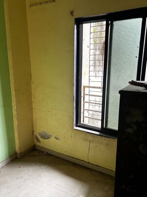 Room in 1 BHK Apartment at Ghansoli – for Sale