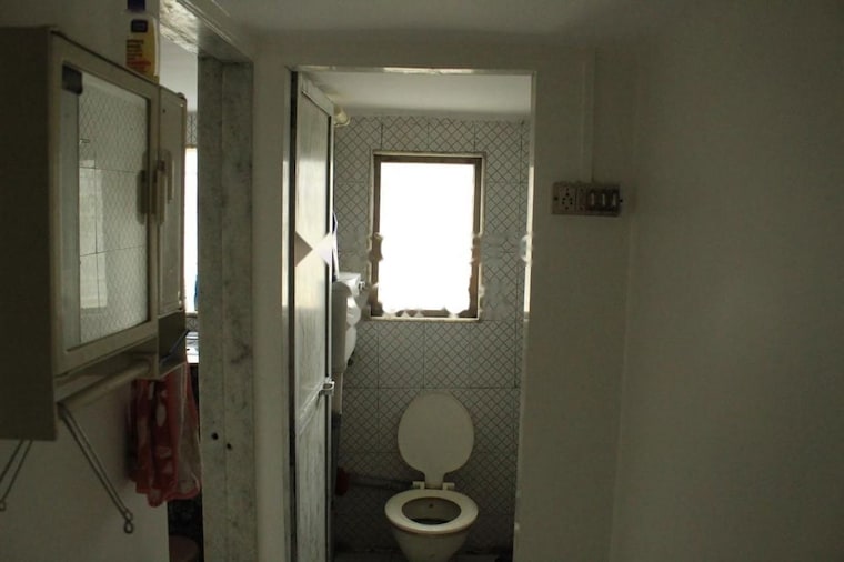 Bathroom, balkrishna-bhavan-chs 1 Bedroom 650 Sq.Ft. Apartment In Goregaon West Mumbai 10591705