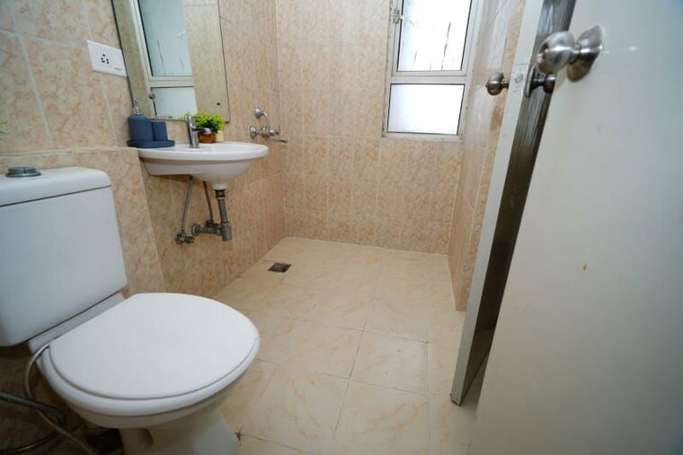 Bathroom, suncity-avenue-102 2 Bedroom 725 Sq.Ft. Apartment In Sector 102 Gurgaon 10591731